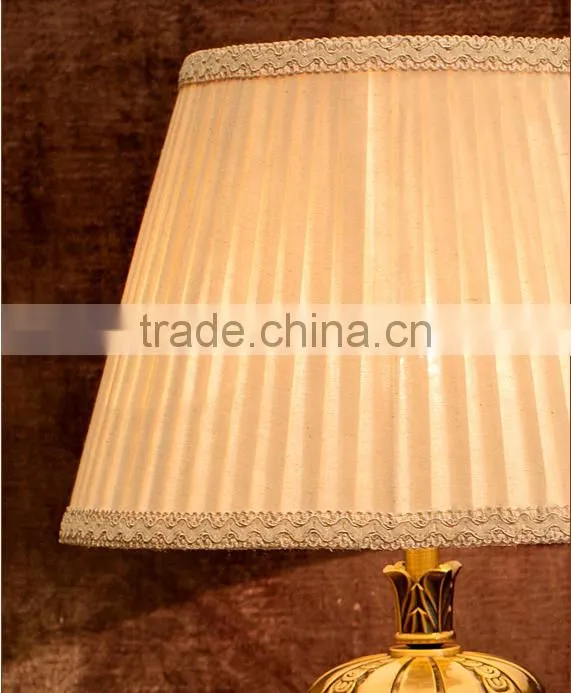 Vase design crystal body metal bottom table lamp with lampshade