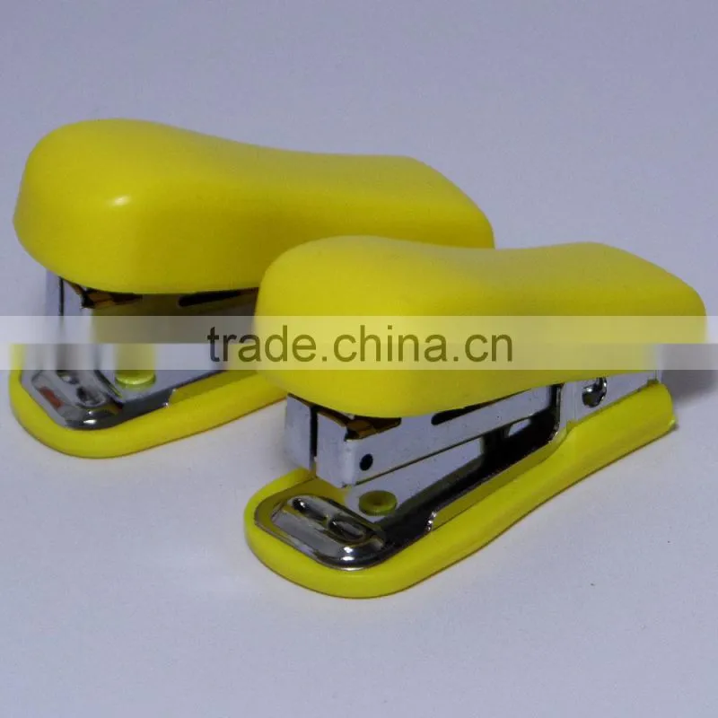 Light force and easy taking no.10 mini stapler for promotion and office