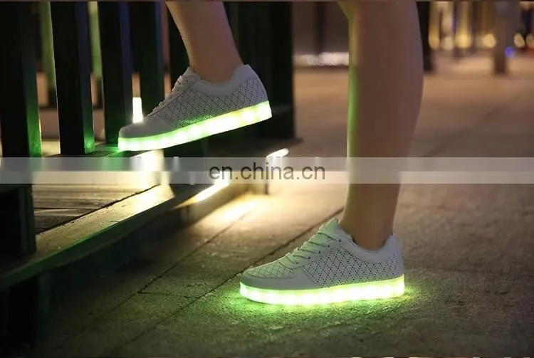Wholesale white light casual shoes lady leisure sneakers