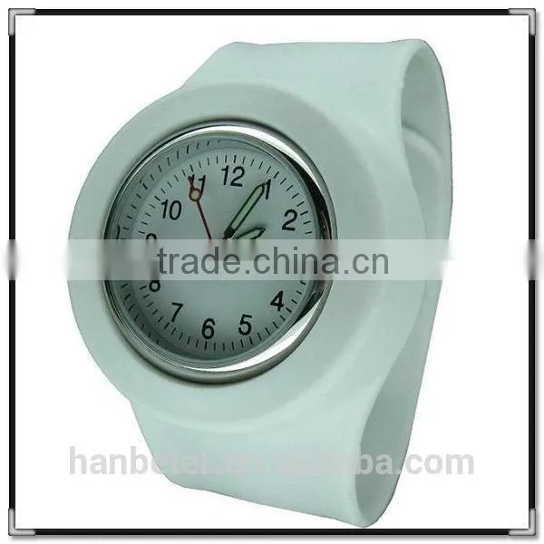2014 latest waterproof vogue colorful silicone slap watch low cost wrist watch