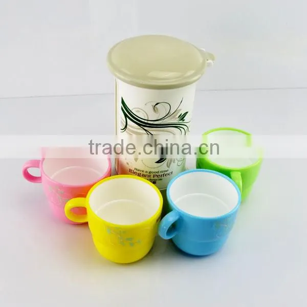 Hot sales promotional gift 4 pcs stackable plastic cup with dust-proof stand