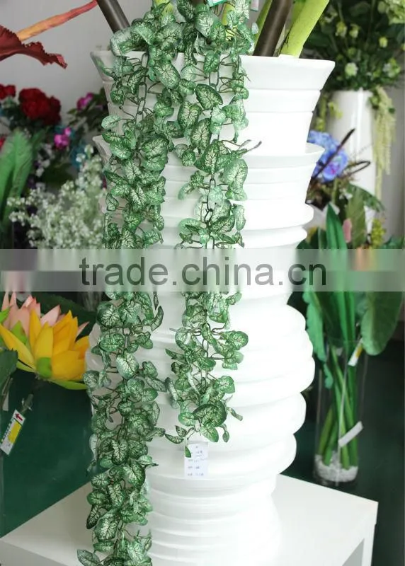 Artificial hanging ivy