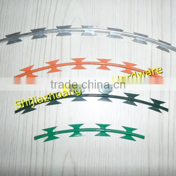 BTO-22 cross type military razor barbed wire fence