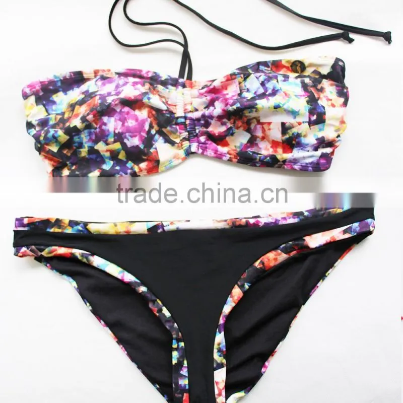 Fashion Girl Bikini Swimwear Photos