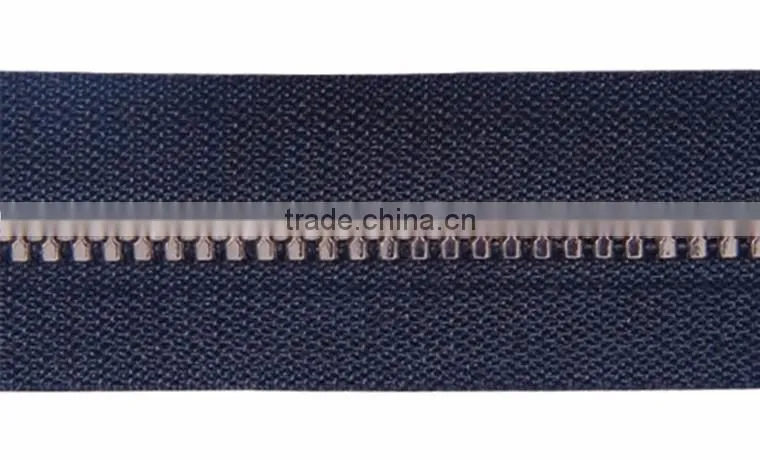 No.3 Industrial Nickel Brass Zipper Long Chain