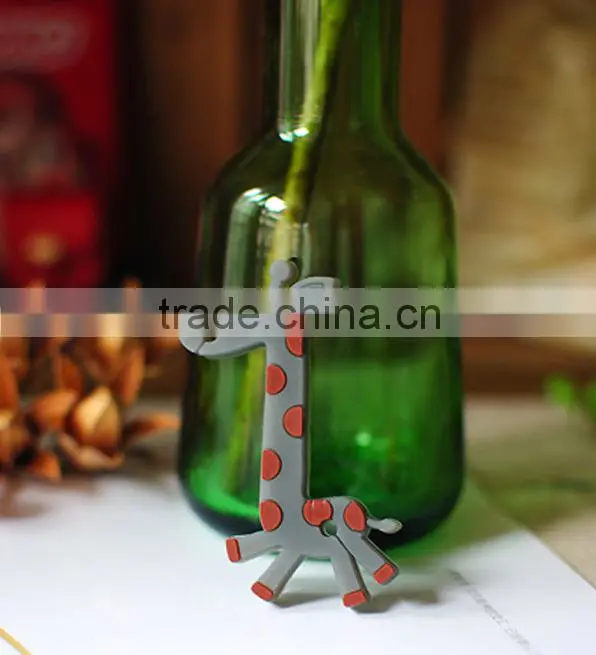 2016 Hot Selling Mini Giraffe Shape Silicone Rubber Headphone Cable Tidy Winder