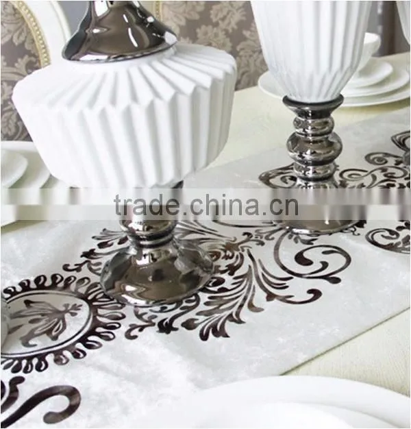 European customized size eastern mediterranean style Geometric polyester table runners