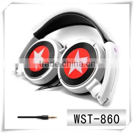 2015 fashion Newest foldable Headphones with Microphone