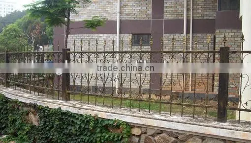 2015 Top-selling steel decorative wire garden fence
