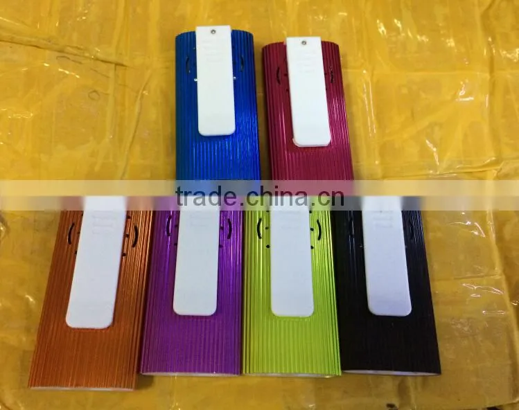 Fashion slim mini clip digital music mp3 player with built in speaker