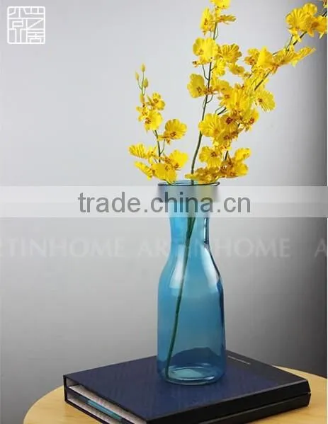 Royal blue mini glass vases wedding centerpiece