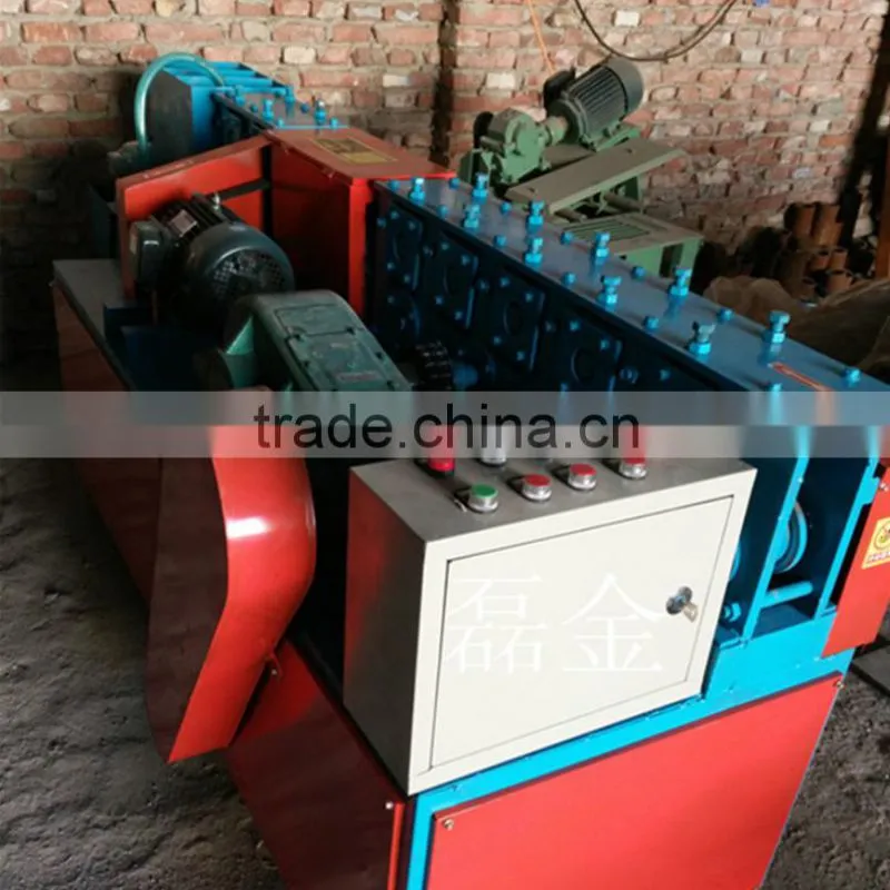 Automatic steel bar derusting and straightening machine steel tube straightening machine