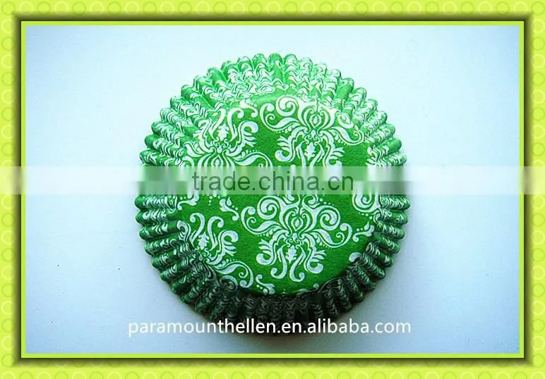 Dessert cup with printed flower patterns