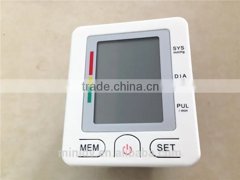Android IOS APP Smartphone Control Automatic Inflating Wrist Watch Bluetooth Blood Pressure Monitor with Testing Heart Beat Rate