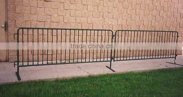 galvanized hook and link connected temporary Barrier
