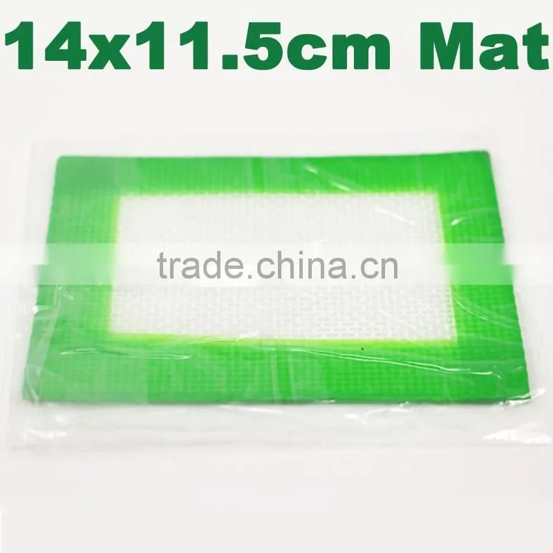 Ecigarette vapor wax concentrates silicone mat with custom printing heat proof silicone dry herb mat silicone slick pad