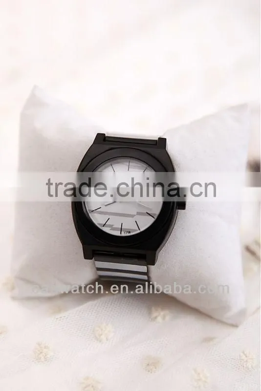 Fashion Black and White Stripes Sport Watch