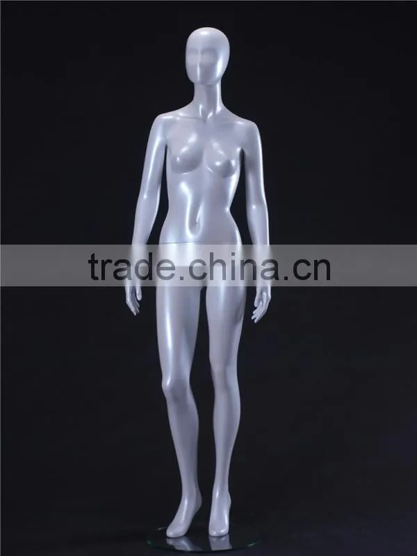Christmas window display female mannequins