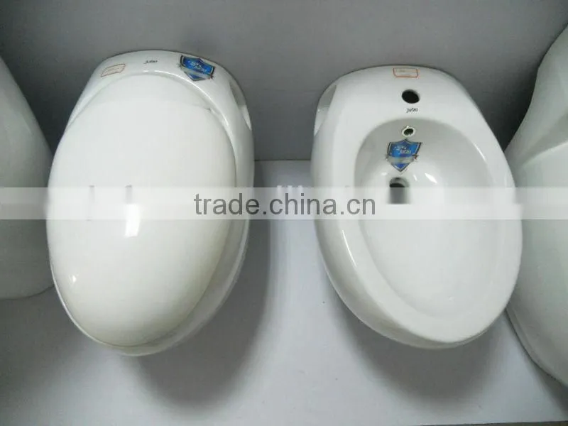 4629 Hot selling Ceramic bathroom Bidet