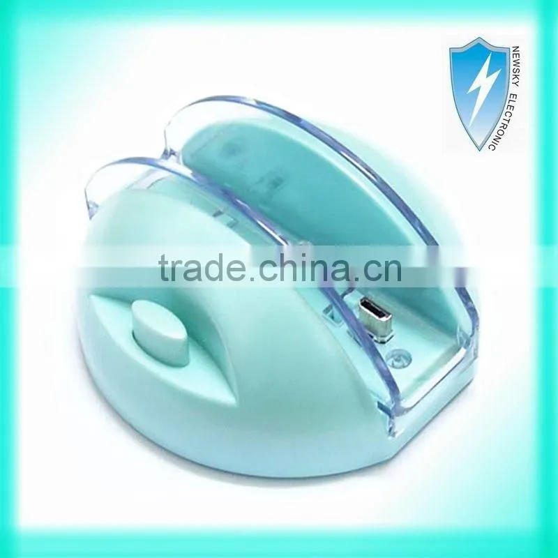 Blue-light seat charger for NDS lite