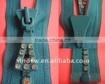 Many different colors diamond zipper