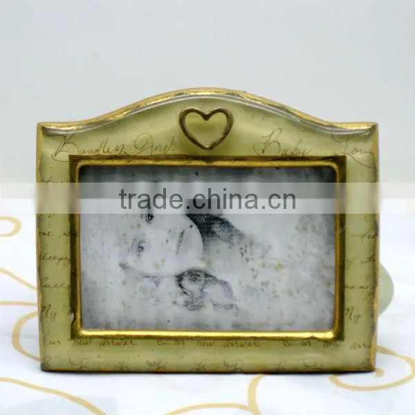 F16 love design family photo frame polyresin material