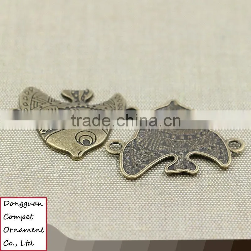 Wholesale zinc alloy Green bronze clown fish tropical fish pendant