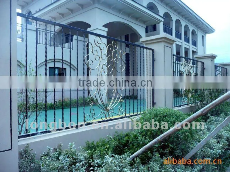 2015 Top-selling classical cast iron fencing for house
