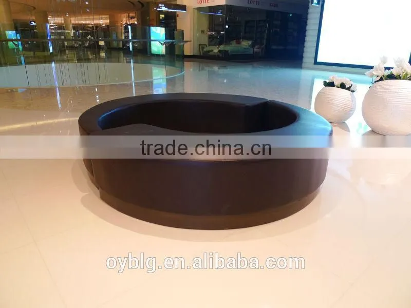 Outdoor glossy fiberglass planter