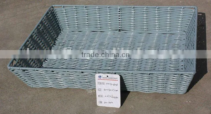 Customized plastic hamper with handle