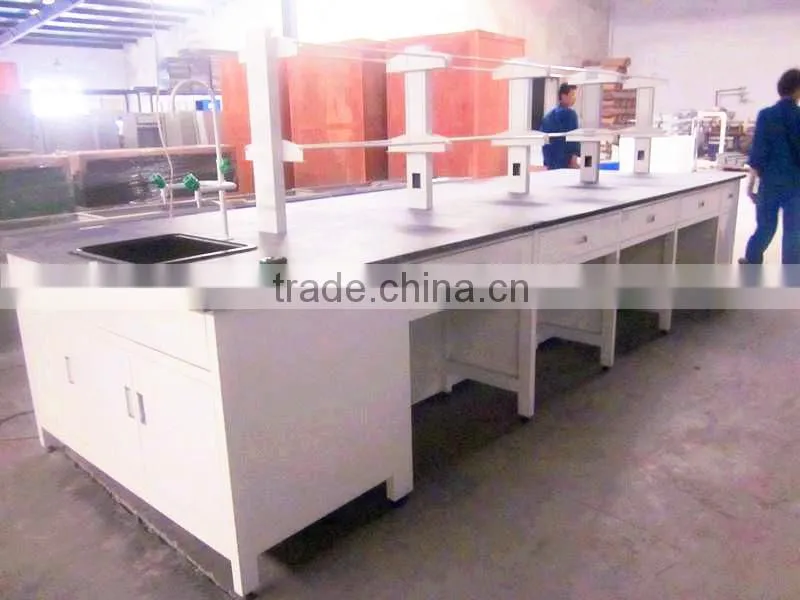 Physical laboratory bench with galvanized steel material