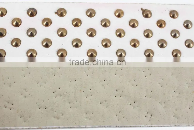 Women's fashion studded belt accessories with embossed buckles in yiwu