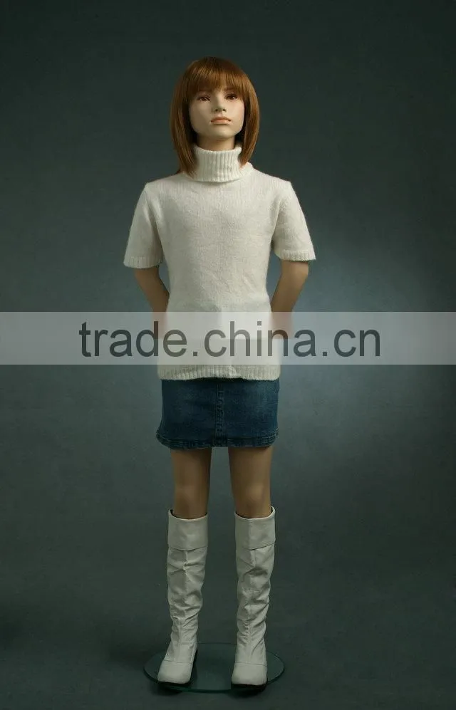 Fiberglassd little girl models