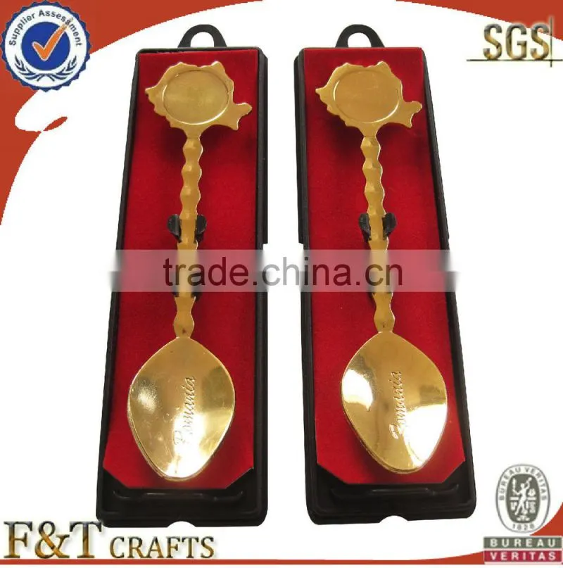 Zinc alloy high quality pearl nickel souvenir spoon for your desgin