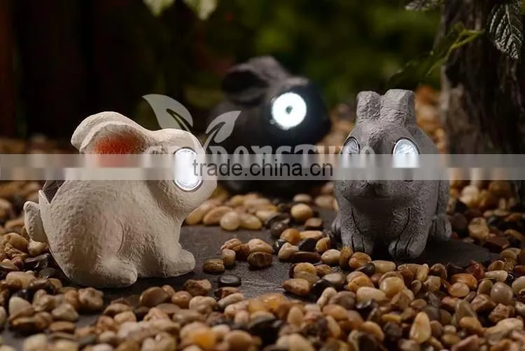 Customized Cute Dog Polyresin Statue White Led Garden Solar Light Outdoor