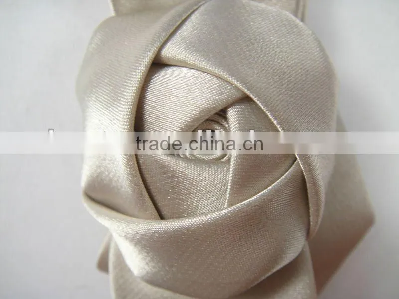CF00161 Fashion lady long rose fabric clothing clip