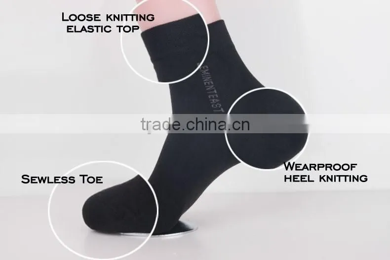 wholesale & customized 100% bamboo anti-bacterial breathable seamless solid color men dress socks
