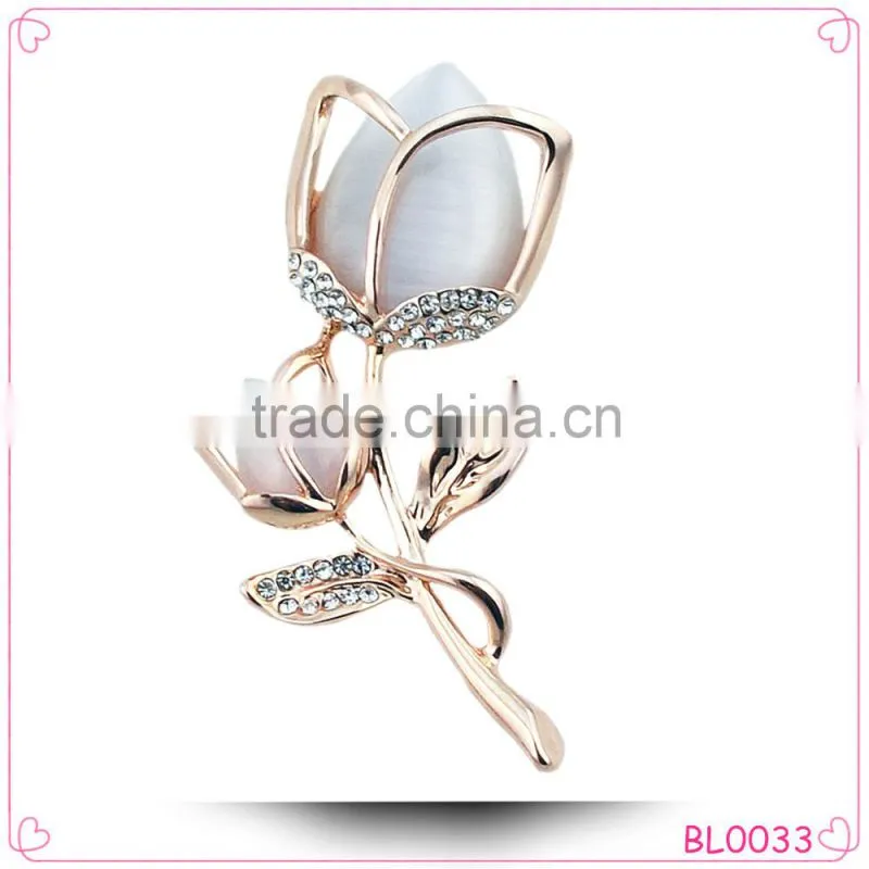 2015 Latest Trendy Design diamond wedding chair brooch rhinestone ribbon buckle