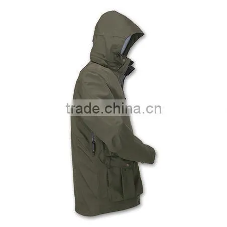 Hooded green winter hunting clothes