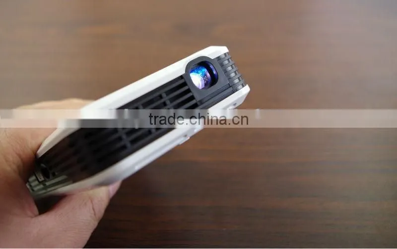 100lumen WIFI pocket projector (SMP7027)---VGA 854*480 pixel