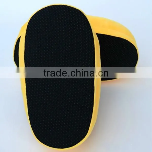 2015 Amazing Indoor Outdoor Warm Plush Heart Eyes Emoji Slippers