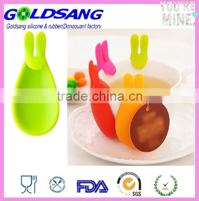 New design Silicone Spoon Rest,Kitchen Pot Spoon Rest To Keep Spoon Holder
