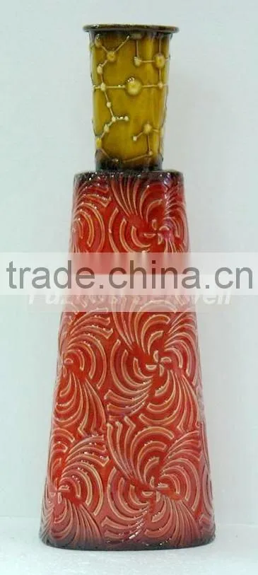 2011 NEW IN unbound dandelion iron vase