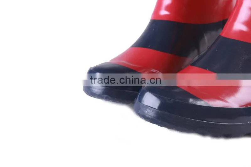 2015 new design knee rubber rain boots for woman
