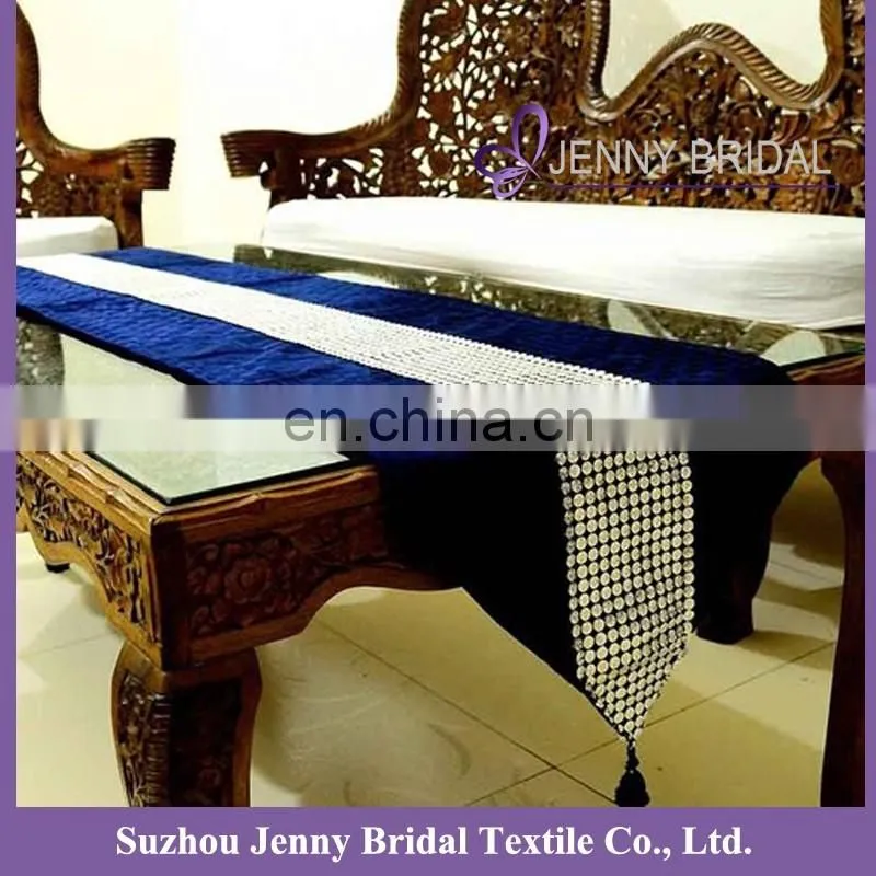 TR039D german velvet fabric polyester table runner for round tables