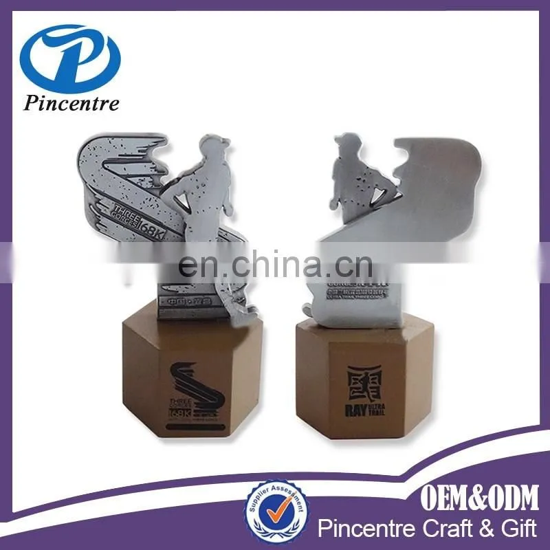 Wholesale chinese new product award trophy/new design metal trophy award