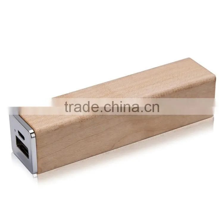 Wooden material cylindrical shape 2600mAh mobile powerbank charger with laser engraving logo as premium promotion gift