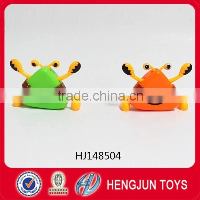 promotion plastic clockwork toys wind up walking triangle crab toy