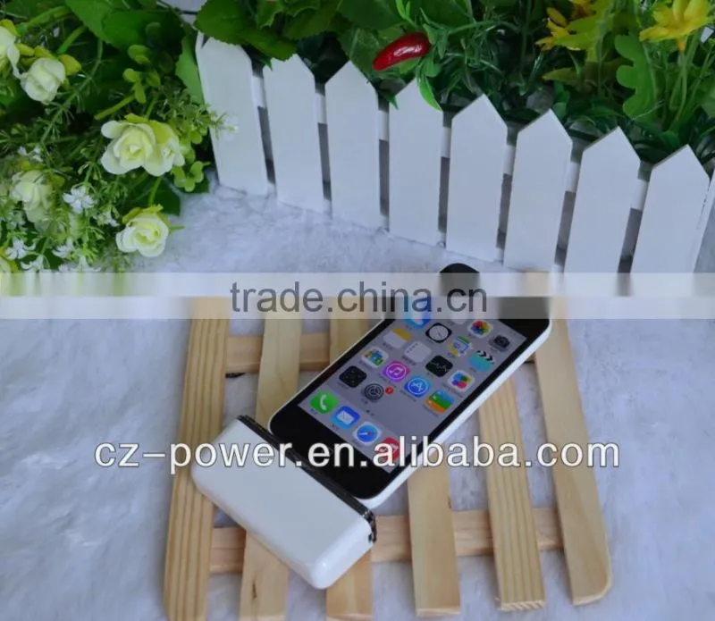 Power Charger for iPhone5/iPod/ iPad mini with 2600mAh