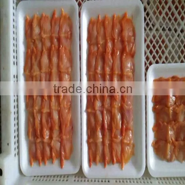 With tray vacuum packing frozen quebec cockle